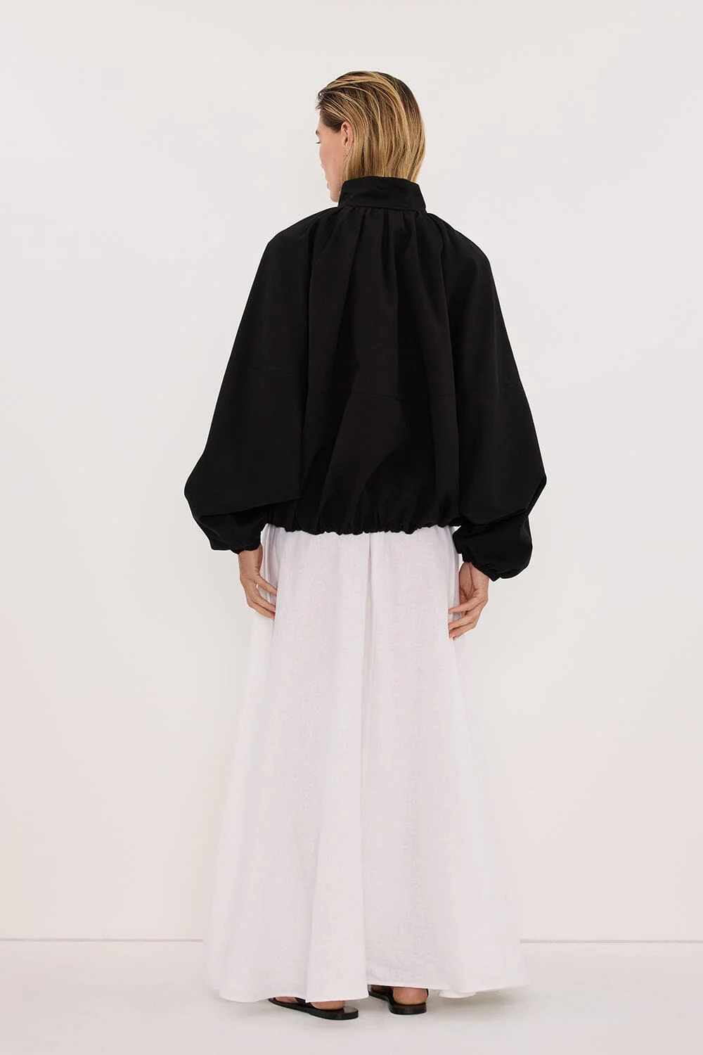 OAKLEE BLACK BATWING LIGHTWEIGHT JACKET - Image 4