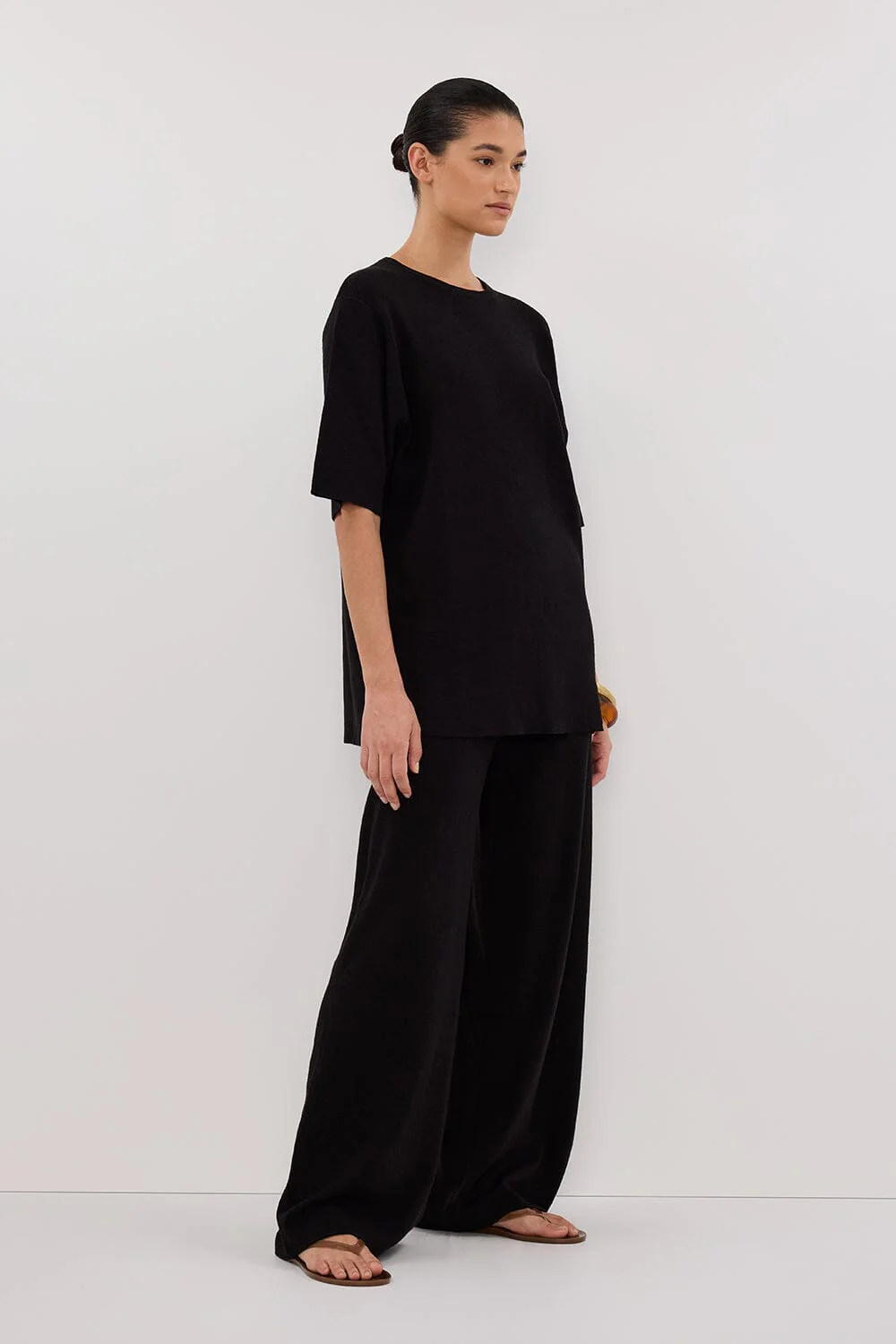 OLIVIA BLACK OVERSIZED KNIT TEE - Image 3