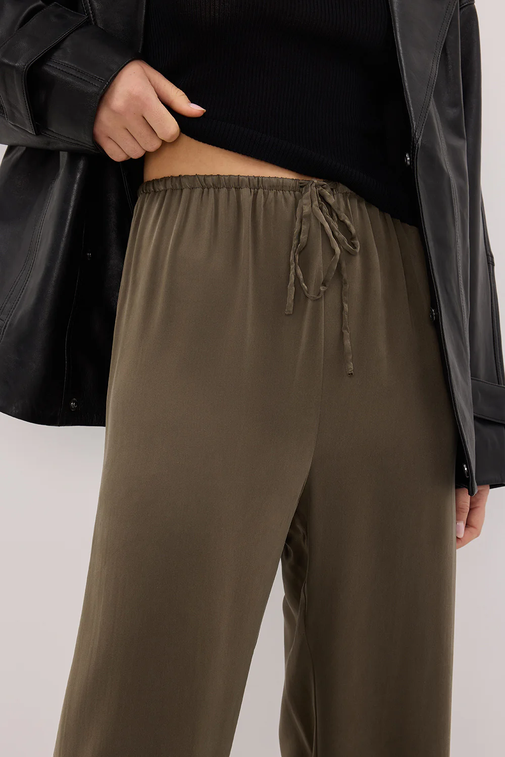 PERCY OLIVE SILK PANT - Image 5