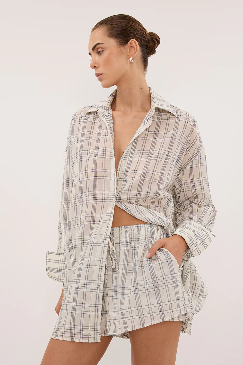 PETRA OFF WHITE CHECK SHORT - Image 2