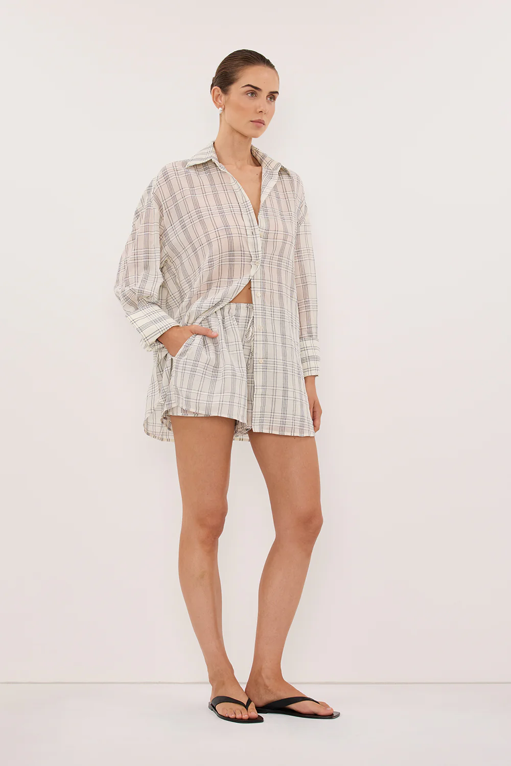 PETRA OFF WHITE CHECK SHORT - Image 3