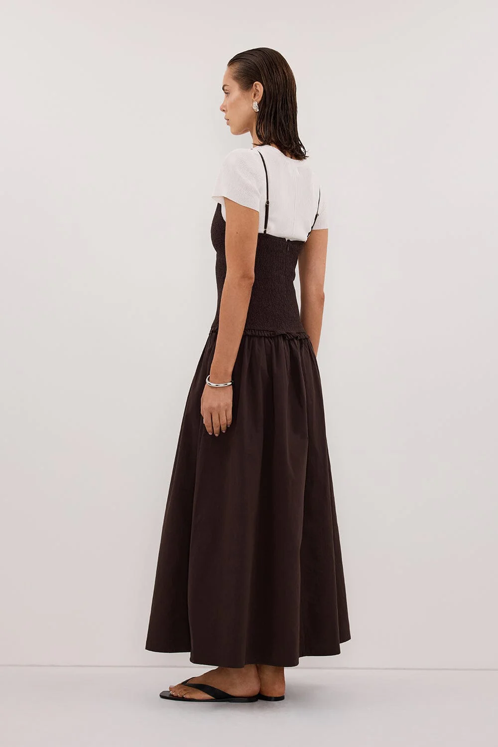 RAMONA BURNT CHOC SLEEVELESS COTTON MIDI DRESS - Image 7