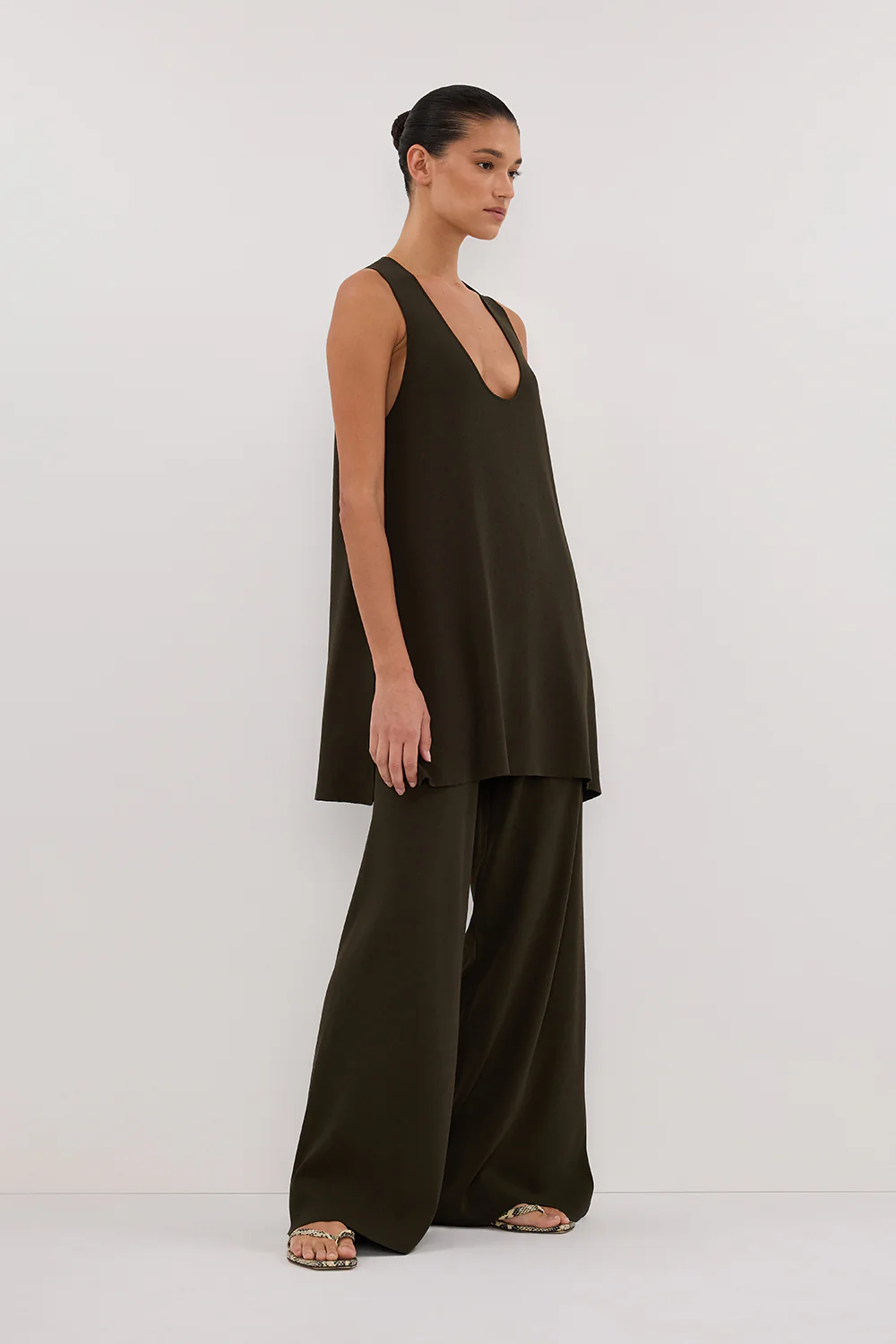 RAY FOREST SCOOP LONGLINE TOP - Image 3