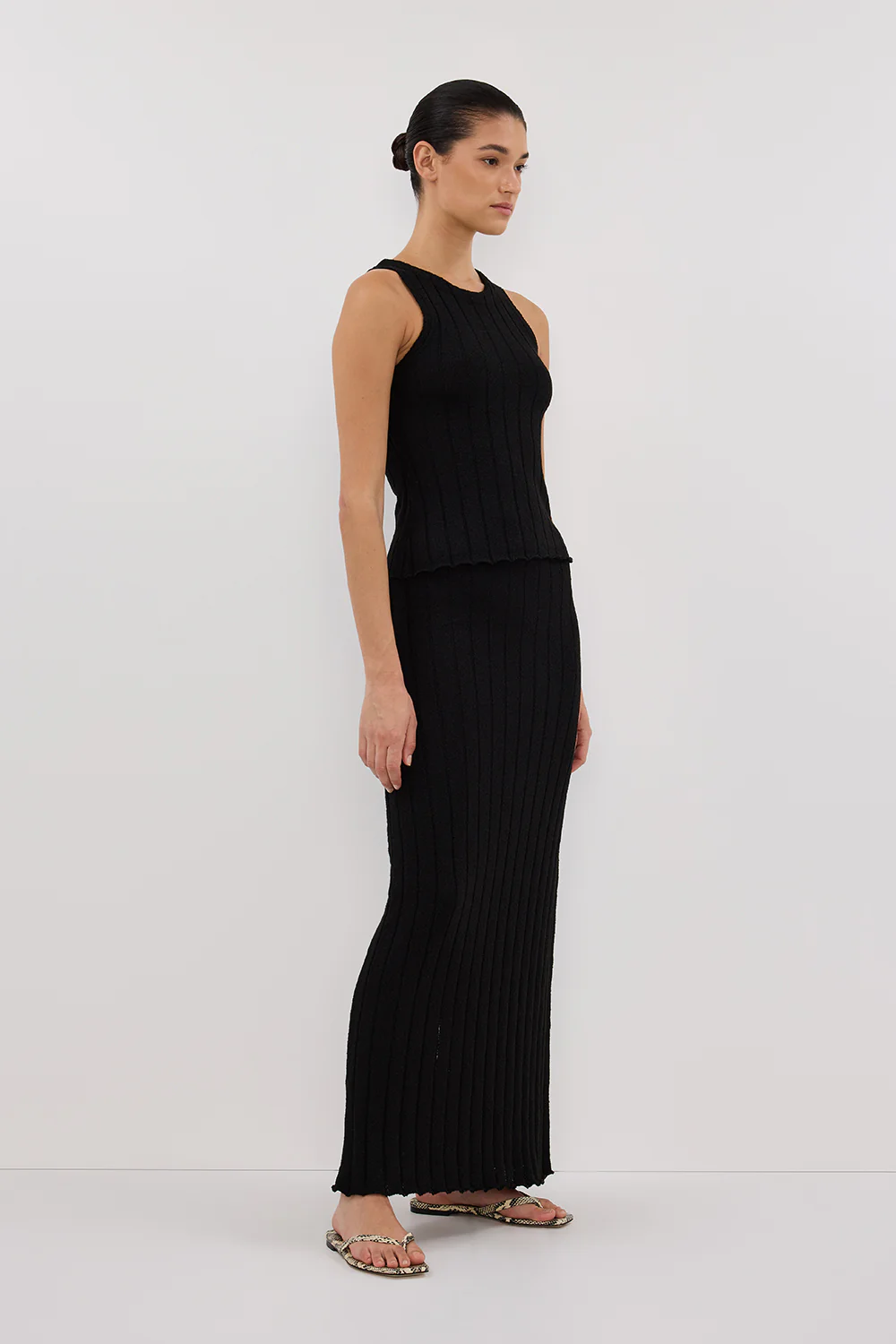 REM BLACK KNIT MIDI SKIRT - Image 3