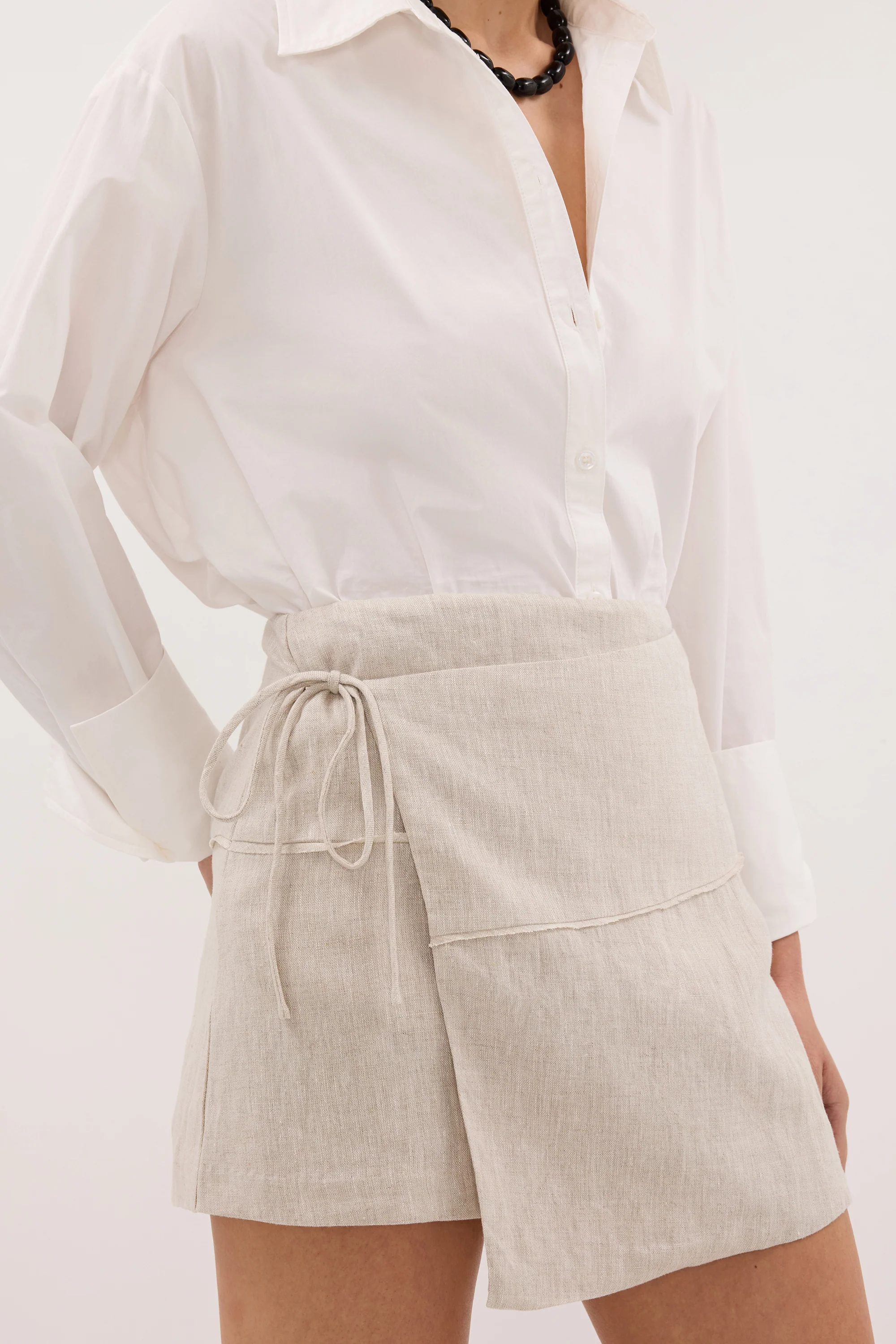 RENNA NATURAL WRAP LINEN SKORT - Image 5