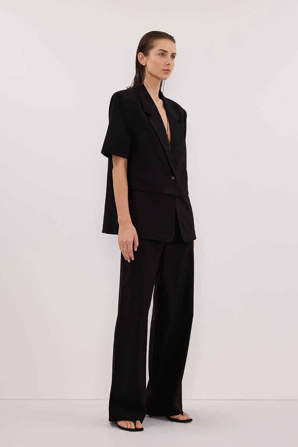 RITA BLACK SHORT SLEEVE BLAZER - Image 3