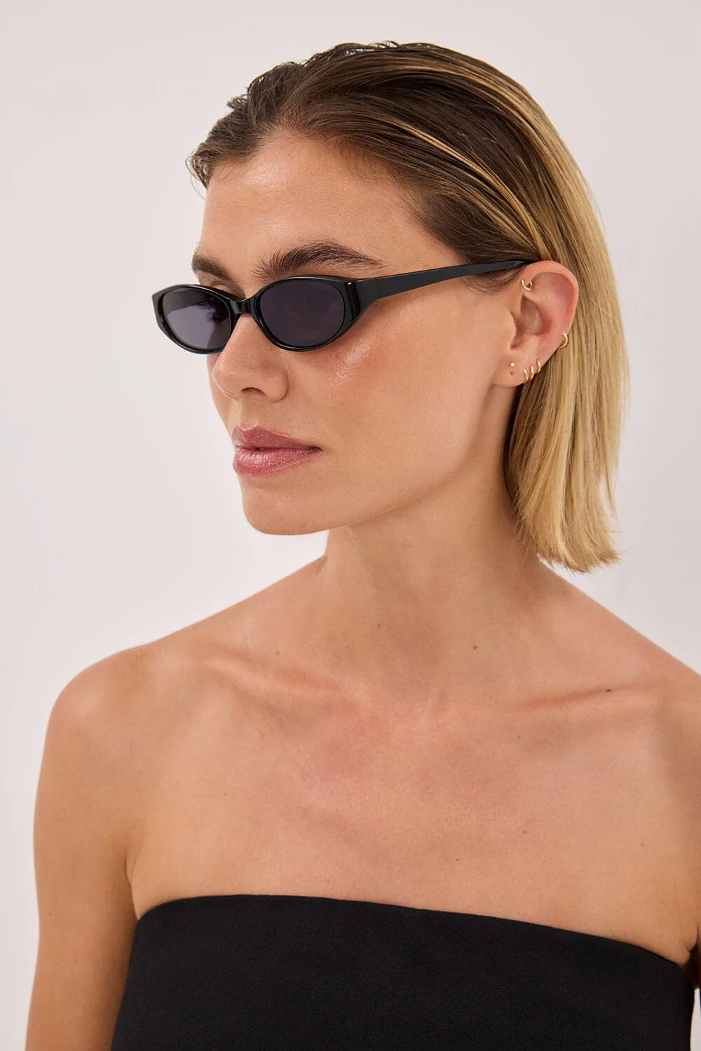 SHEVOKE SILON BLACK SUNGLASSES - Image 2