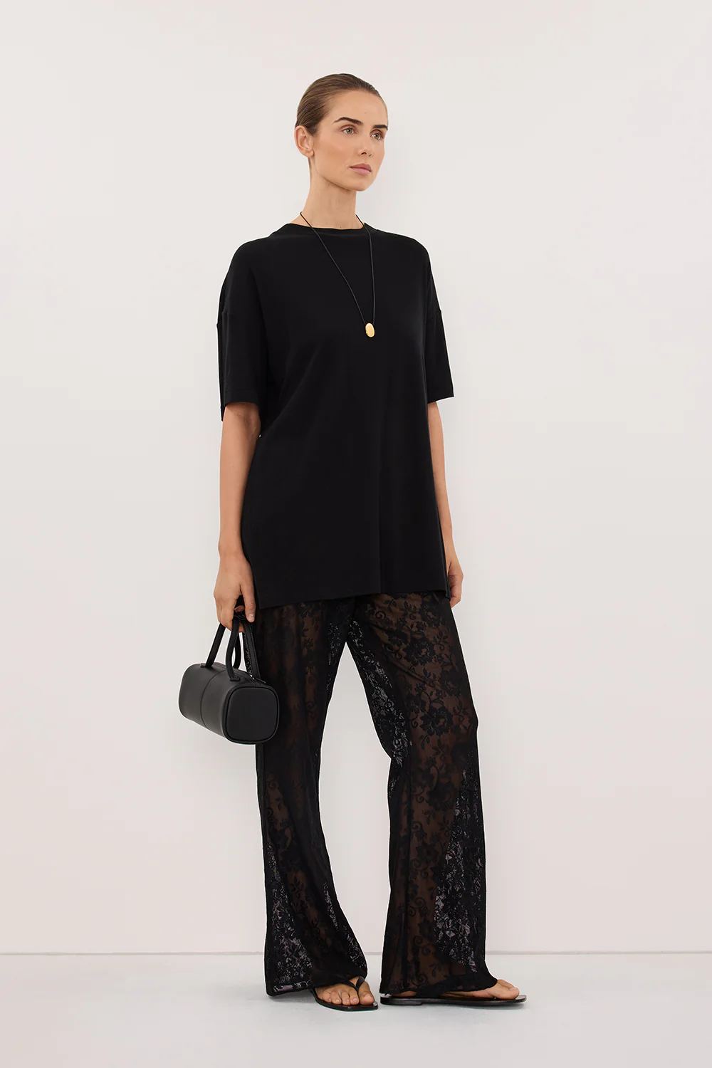 SLOANE BLACK COTTON LONGLINE TEE - Image 3