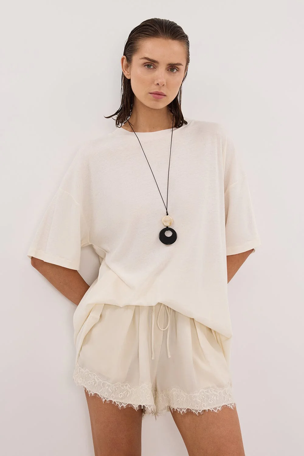 SLOANE CREAM COTTON LONGLINE TEE - Image 2