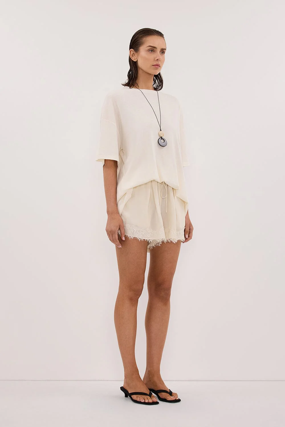 SLOANE CREAM COTTON LONGLINE TEE - Image 3