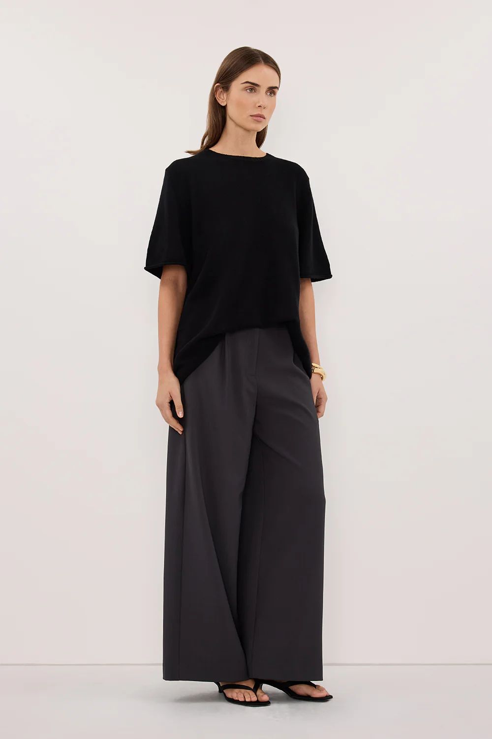 TESS BLACK LONGLINE KNIT TEE - Image 3
