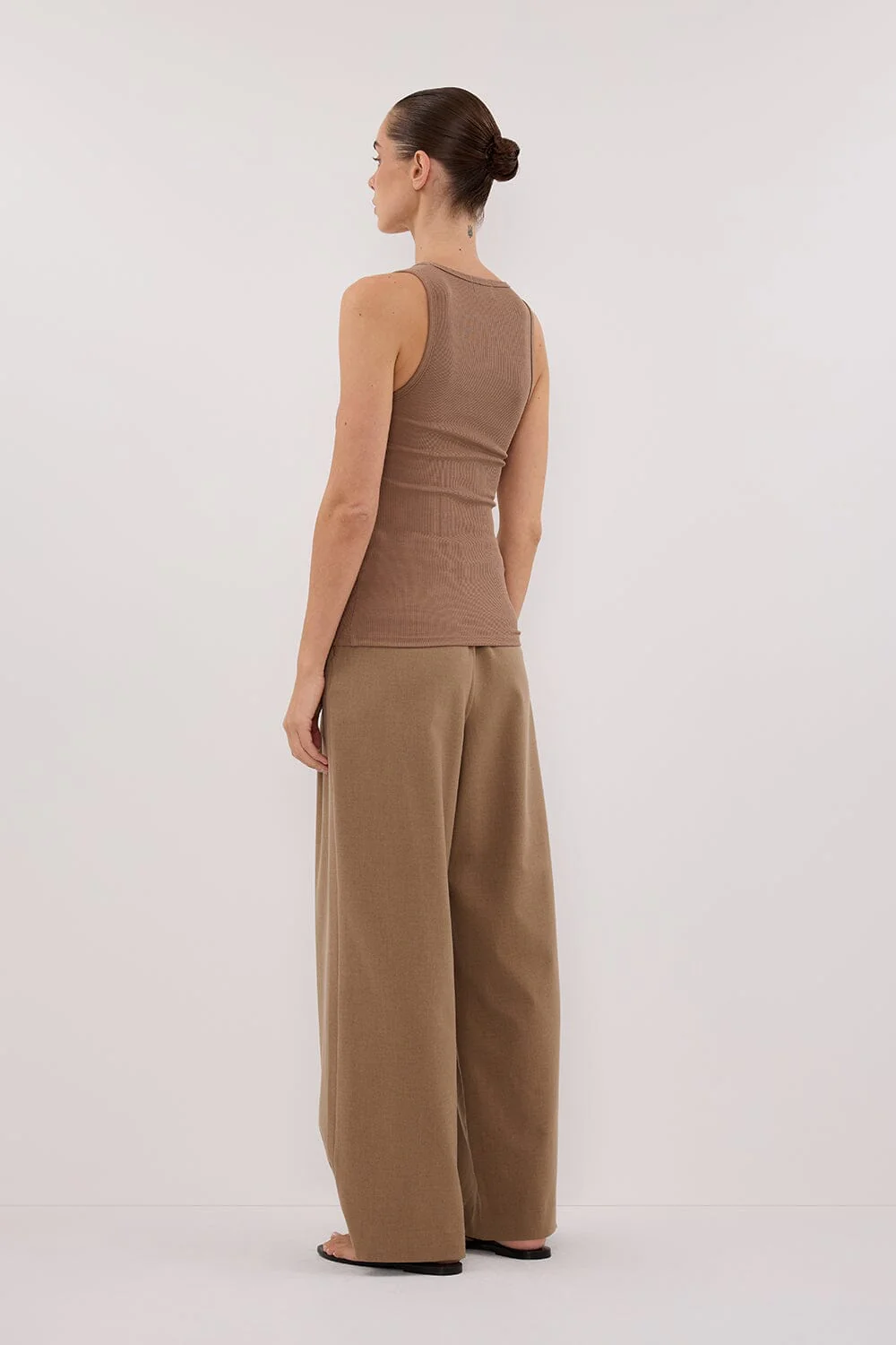 THEO 2.0 TAN TANK - Image 4