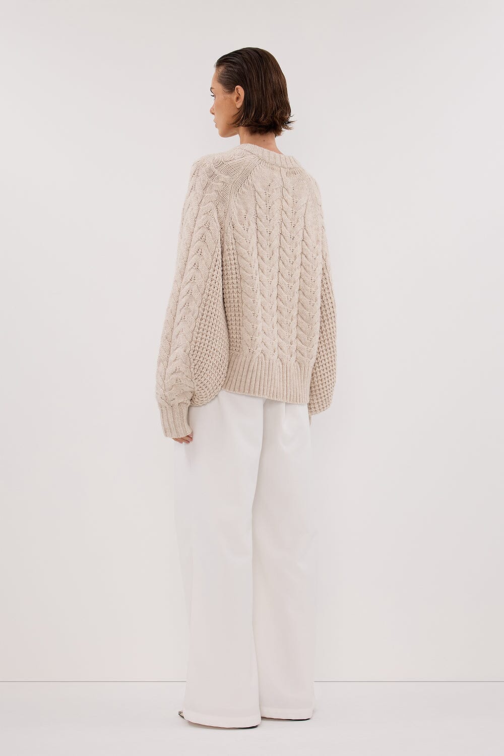 TOM CHALK CABLE KNIT CARDIGAN - Image 4