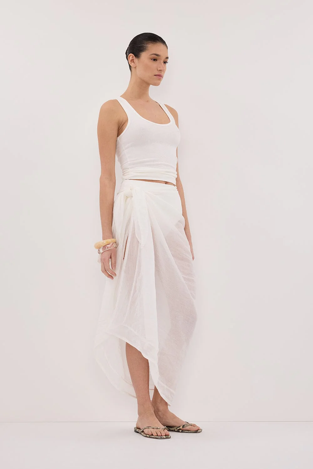 TROPEZ WHITE RAMIE SARONG - Image 3
