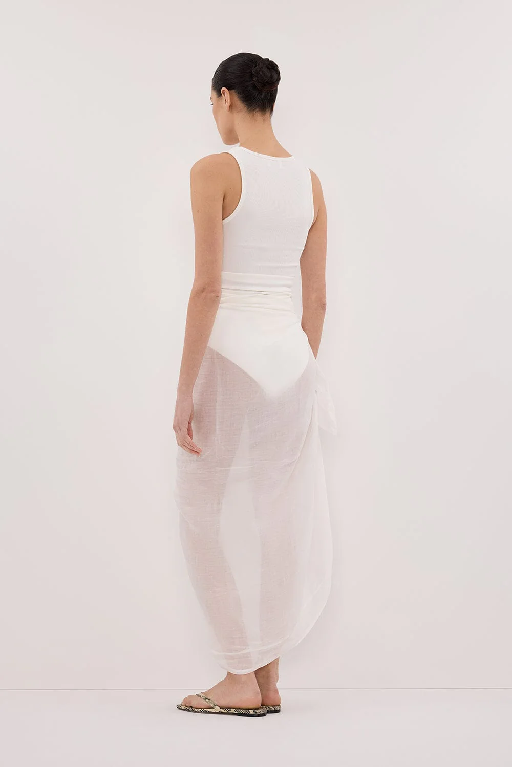 TROPEZ WHITE RAMIE SARONG - Image 4