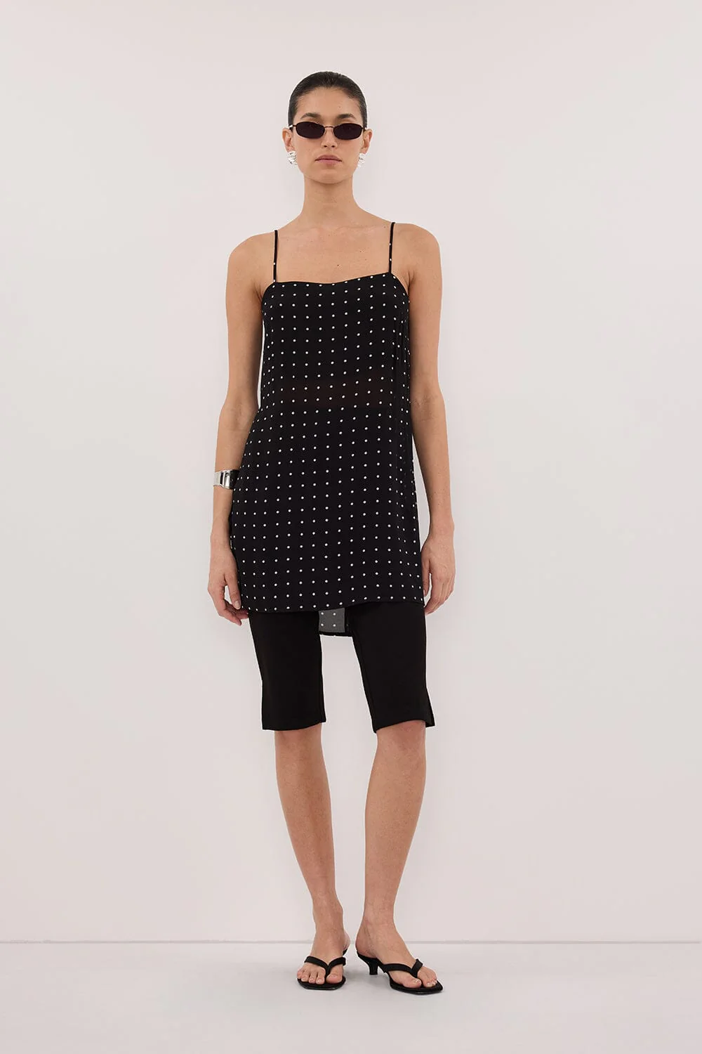 VANESSA BLACK SLEEVELESS SPOT CAMI TOP - Image 5