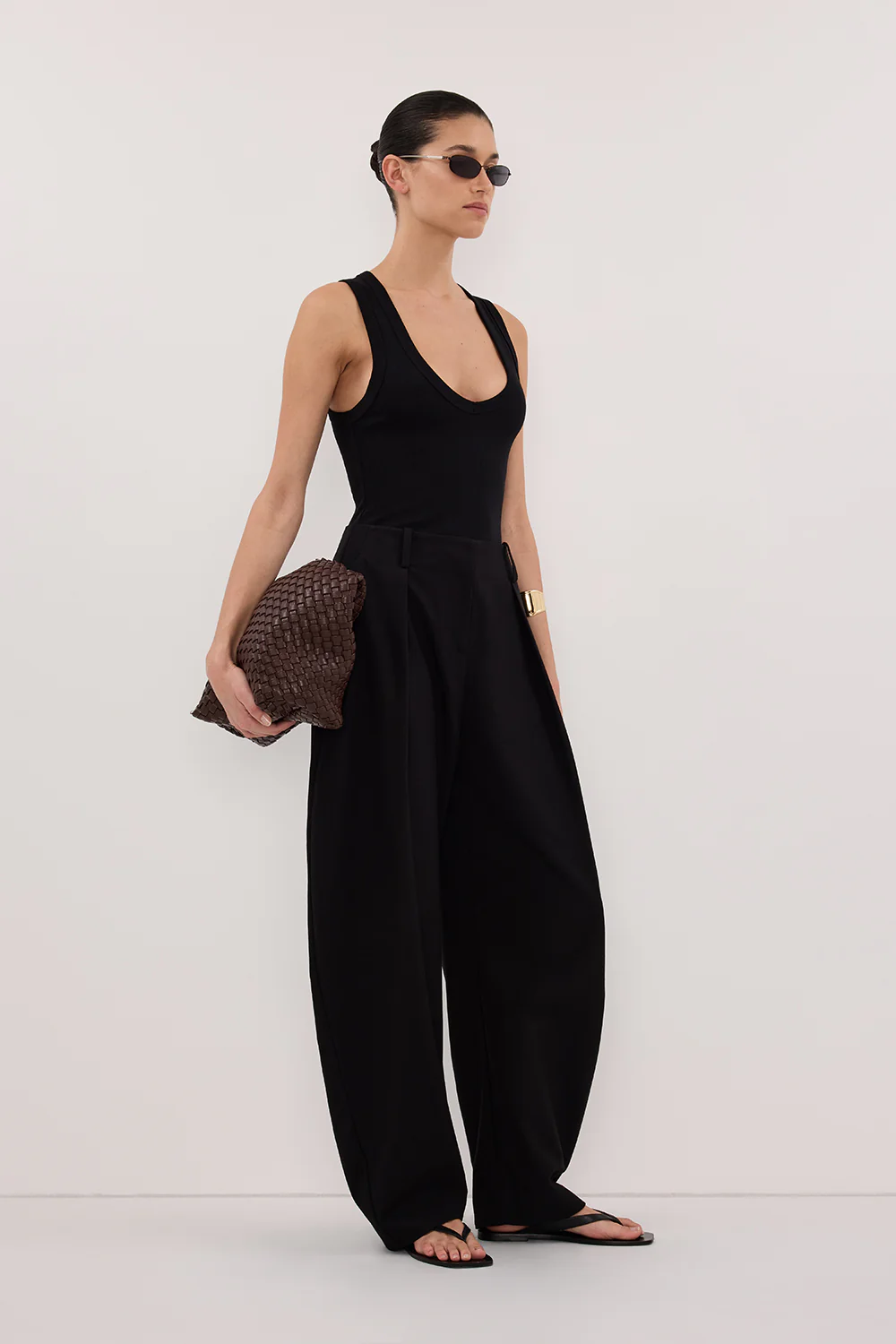 YASMIN BLACK SLEEVELESS KNIT TANK - Image 3
