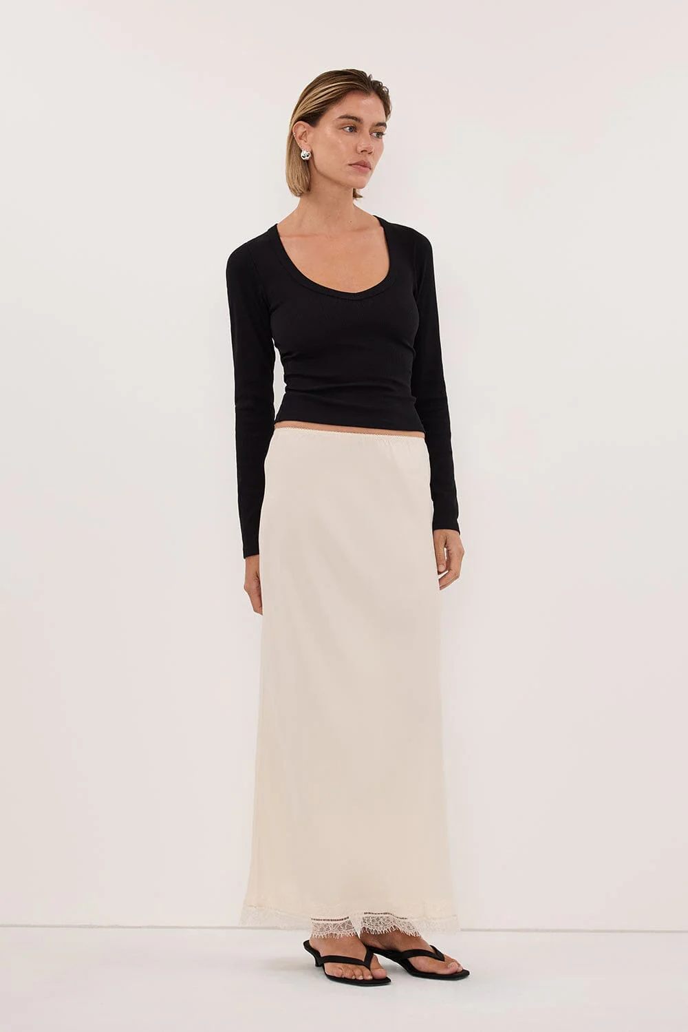 YASMIN BLACK LONG SLEEVE KNIT TOP - Image 3