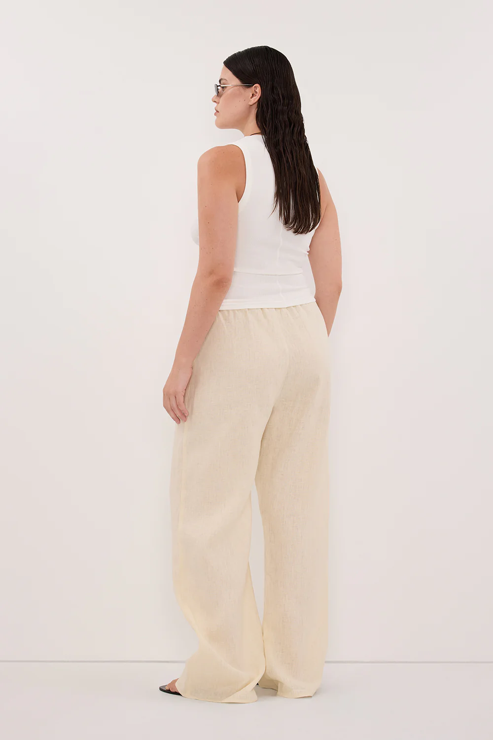 YASMIN OFF WHITE SLEEVELESS KNIT TANK - Image 8